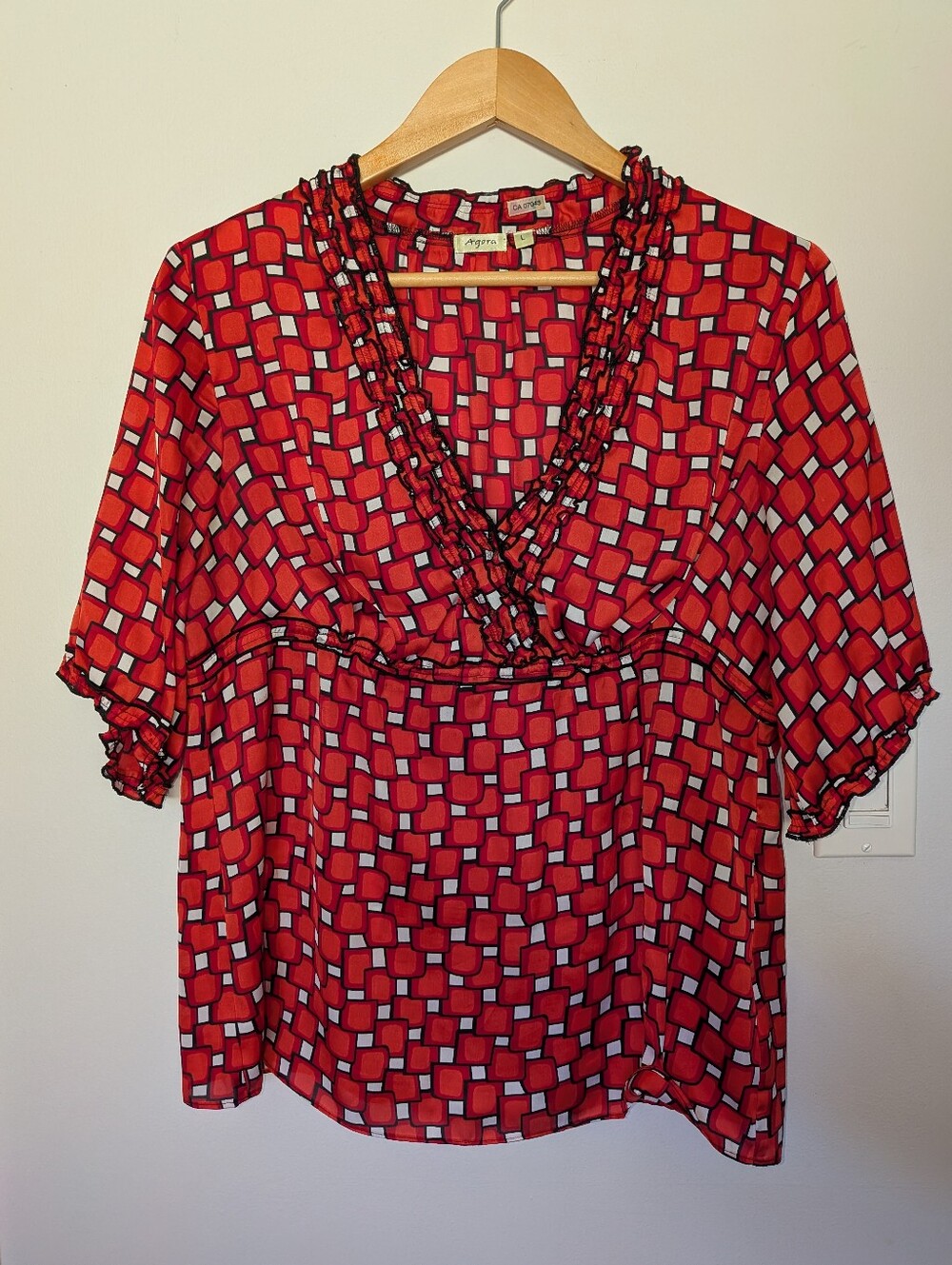 Red And Forest Green Tops L - Picture 2 of 11